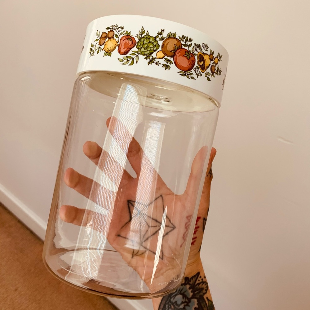 🌻VINTAGE PYREX GLASS CANISTER🌼